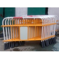 上海塑料铁马栏杆 、PVC绝缘护栏、发电厂化工厂铁马护栏